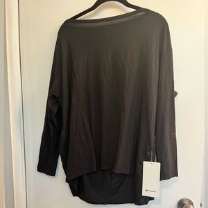 Lululemon Back in action long sleeve